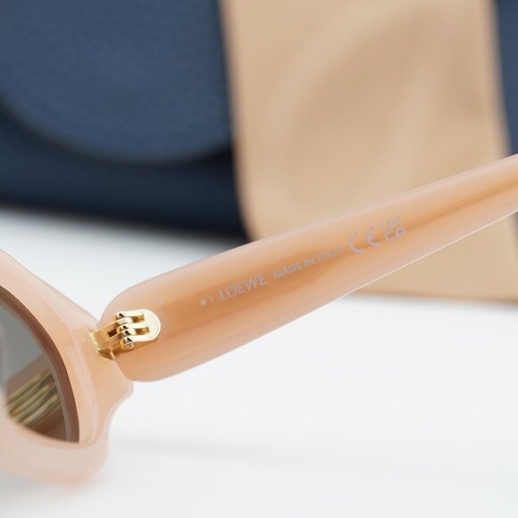 Loewe LW40157U 72E Rectangle Sunglasses – Shiny Pink\\Brown main image 4